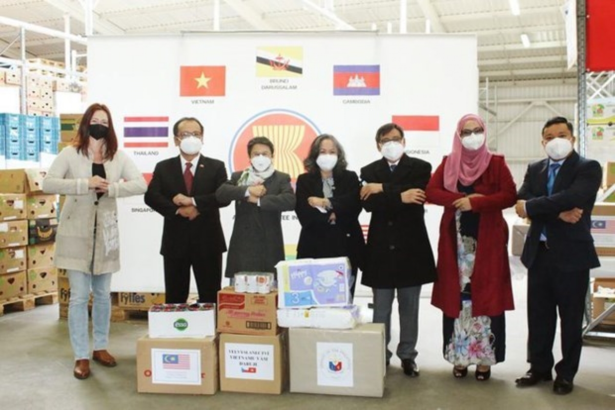 ASEAN countries support Czech Republic to fight COVID-19 pandemic